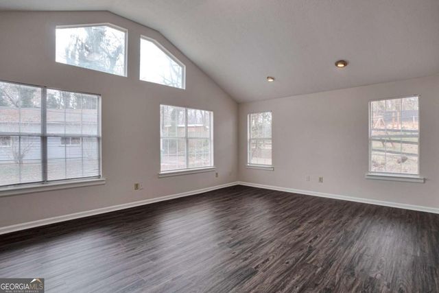 4342 Wrexham Court, Snellville, GA 30039