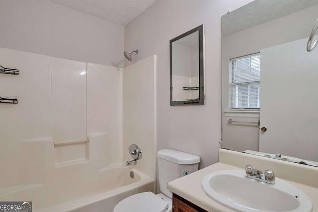 4342 Wrexham Court, Snellville, GA 30039