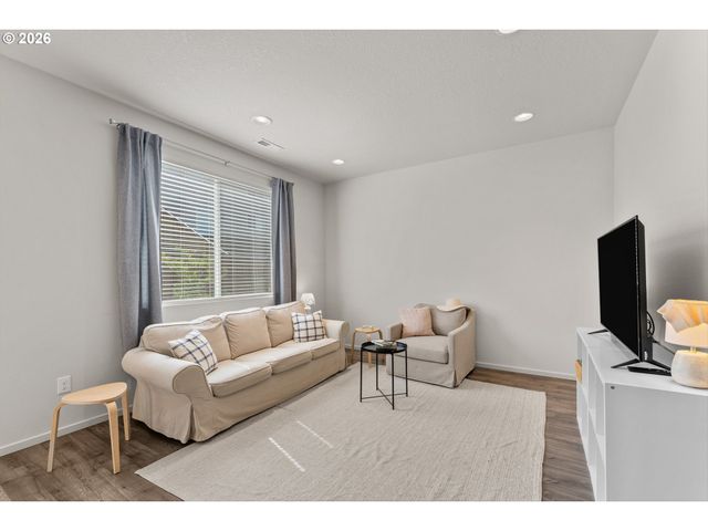 2212 S CHUKAR Dr, Ridgefield, WA 98642