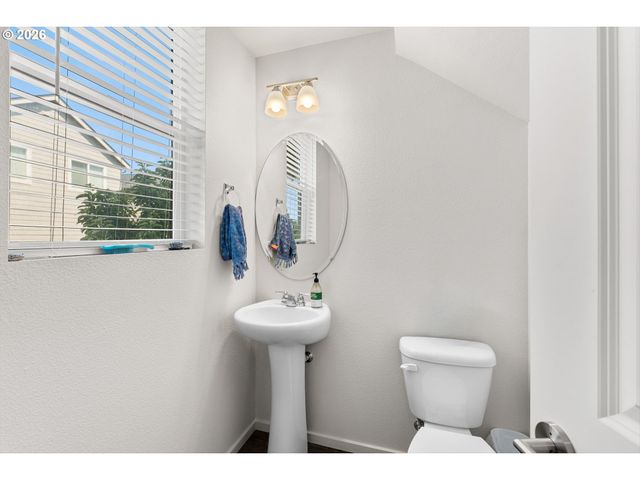 2212 S CHUKAR Dr, Ridgefield, WA 98642