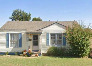 527 S 11TH Street, Clinton, OK 73601