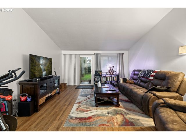 12380 Sw WALNUT St, Portland, OR 97223