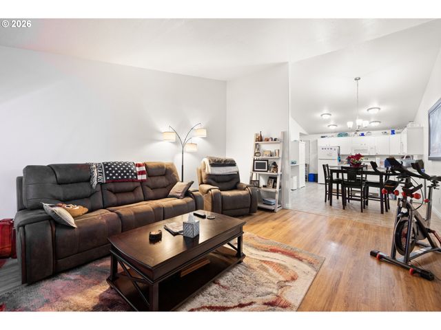 12380 Sw WALNUT St, Portland, OR 97223