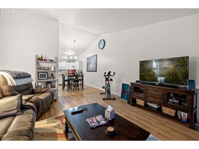 12380 Sw WALNUT St, Portland, OR 97223