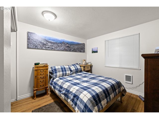 12380 Sw WALNUT St, Portland, OR 97223