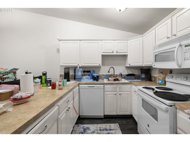 12380 Sw WALNUT St, Portland, OR 97223