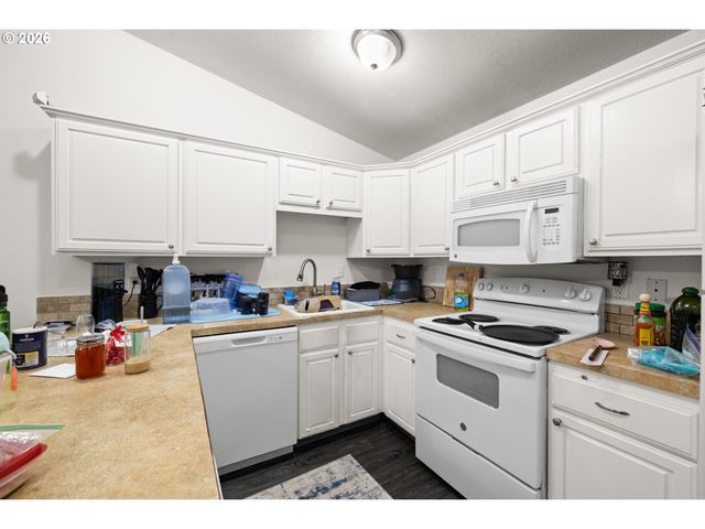 12380 Sw WALNUT St, Portland, OR 97223