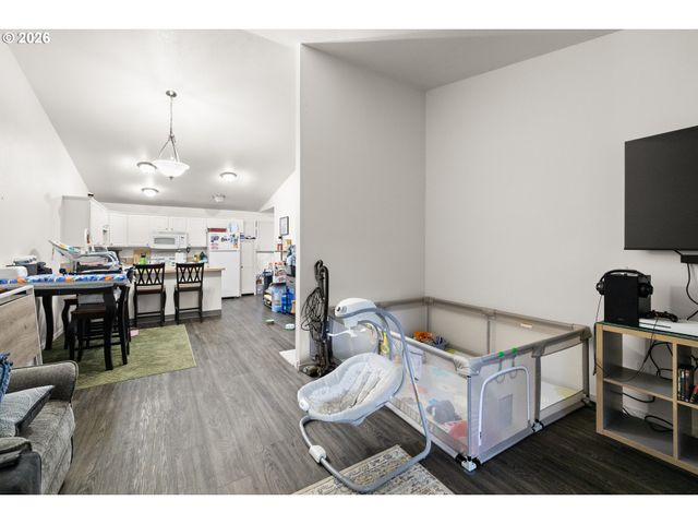 12380 Sw WALNUT St, Portland, OR 97223