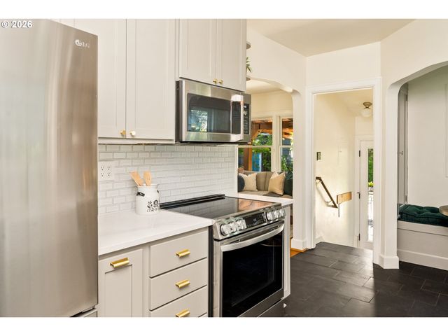 6343 N MICHIGAN Ave, Portland, OR 97217