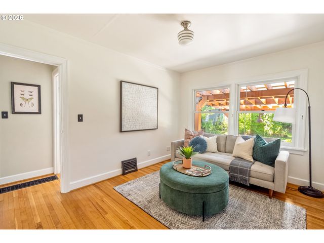 6343 N MICHIGAN Ave, Portland, OR 97217