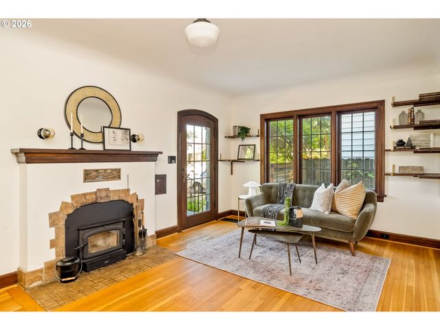 6343 N MICHIGAN Ave, Portland, OR 97217