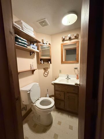 35 Andover Street, Ludlow, VT 05149