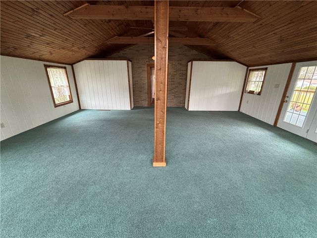 235 Main St, Connoquenessing Boro, PA 16033