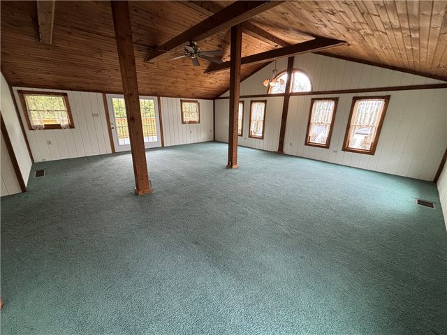 235 Main St, Connoquenessing Boro, PA 16033