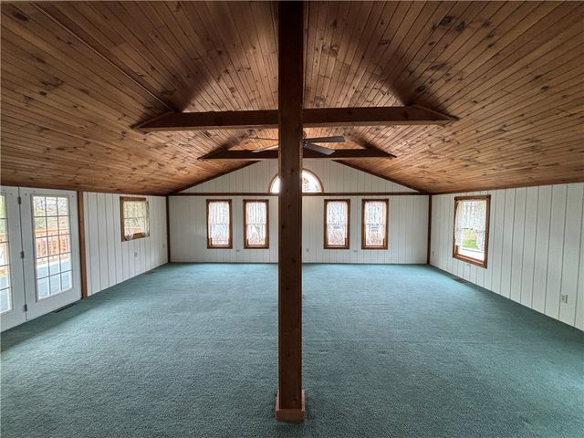 235 Main St, Connoquenessing Boro, PA 16033