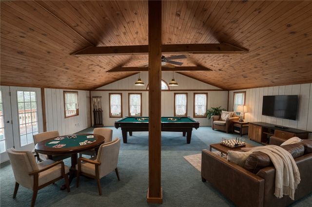 235 Main St, Connoquenessing Boro, PA 16033