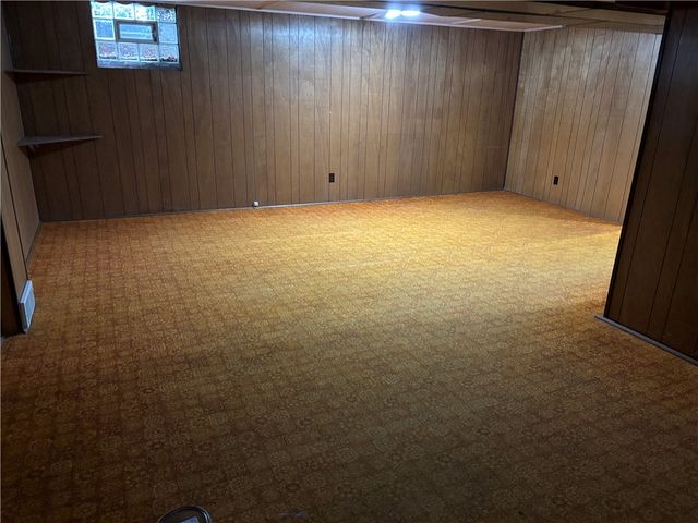 235 Main St, Connoquenessing Boro, PA 16033