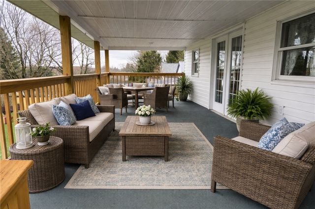 235 Main St, Connoquenessing Boro, PA 16033