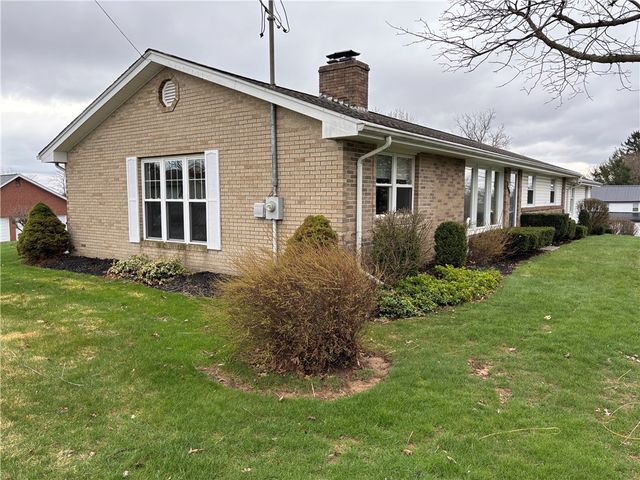 235 Main St, Connoquenessing Boro, PA 16033