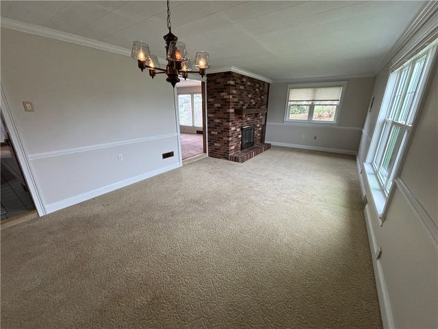 235 Main St, Connoquenessing Boro, PA 16033