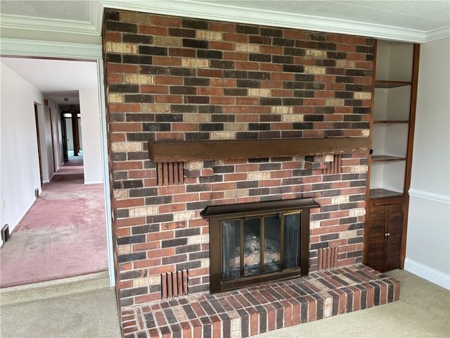 235 Main St, Connoquenessing Boro, PA 16033