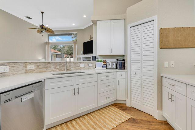 6995 Cypress Cove Circle, Jupiter, FL 33458