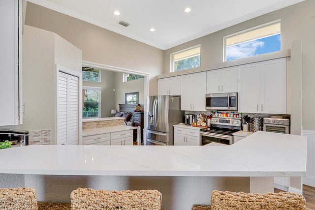 6995 Cypress Cove Circle, Jupiter, FL 33458