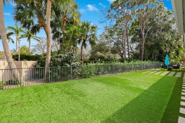 6995 Cypress Cove Circle, Jupiter, FL 33458