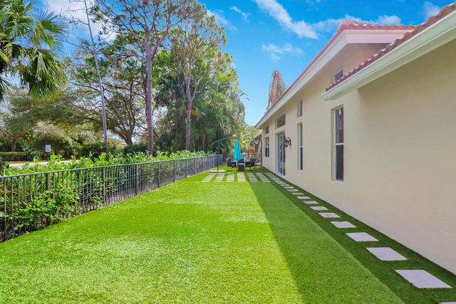 6995 Cypress Cove Circle, Jupiter, FL 33458