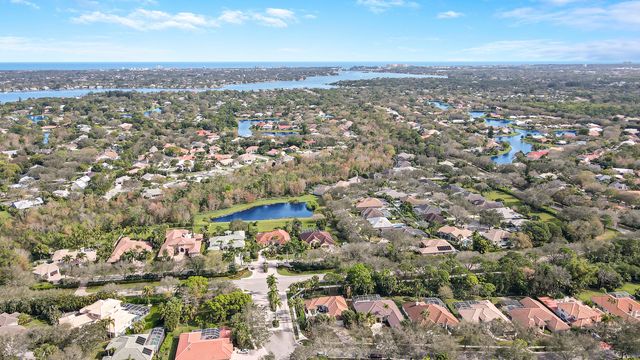 6995 Cypress Cove Circle, Jupiter, FL 33458