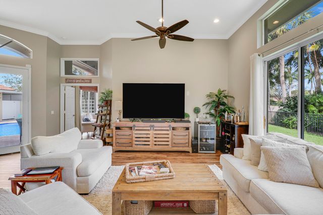 6995 Cypress Cove Circle, Jupiter, FL 33458