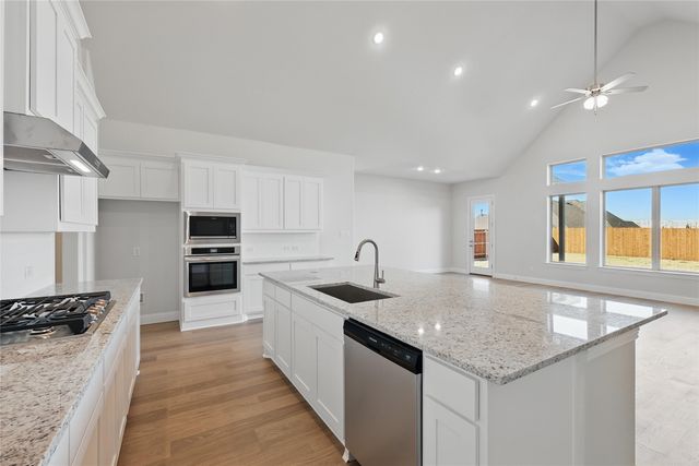 307 Trinity Court, Shady Shores, TX 76208
