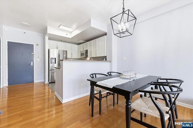 15 Freedom Way 412, Jersey City, NJ 07305