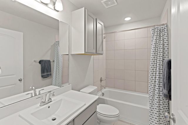 8050 Scanlan Trace, Missouri City, TX 77459