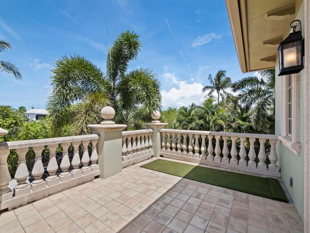 1280 HIDDEN HARBOR WAY, Sarasota, FL 34242