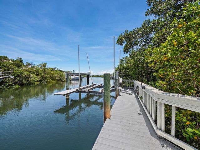 1280 HIDDEN HARBOR WAY, Sarasota, FL 34242