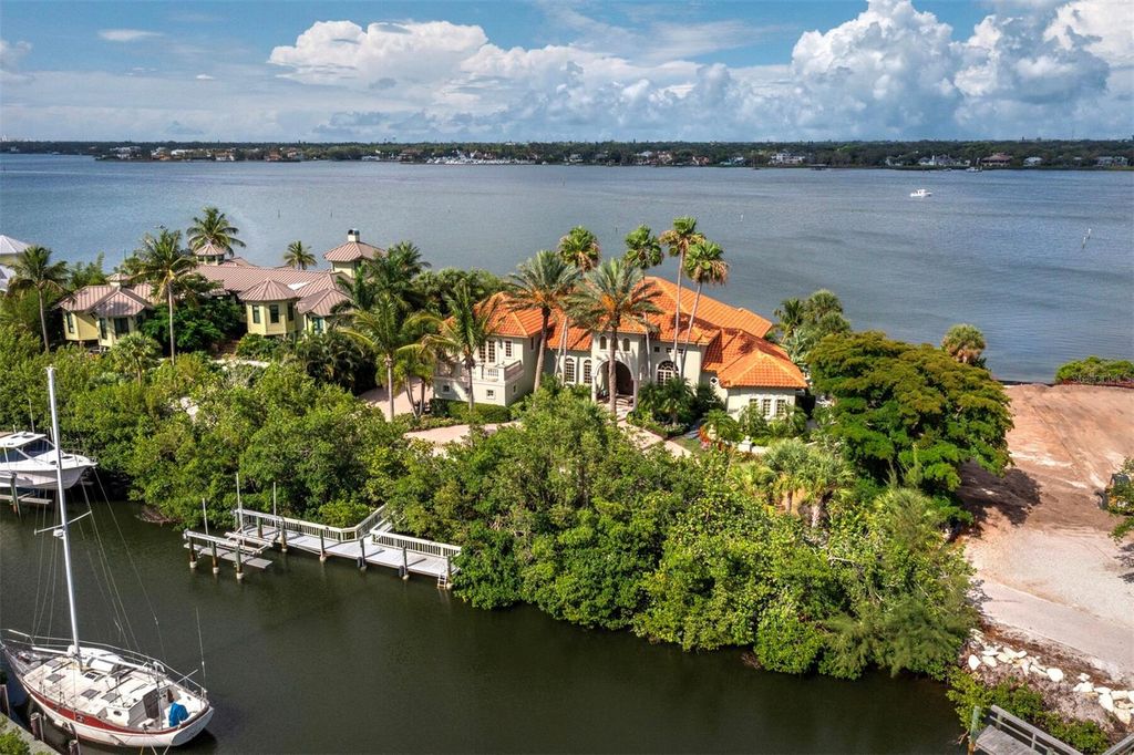 1280 HIDDEN HARBOR WAY, Sarasota, FL 34242