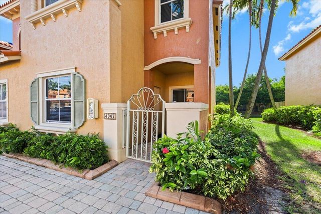 4962 Leeward Lane 3807, Fort Lauderdale, FL 33312