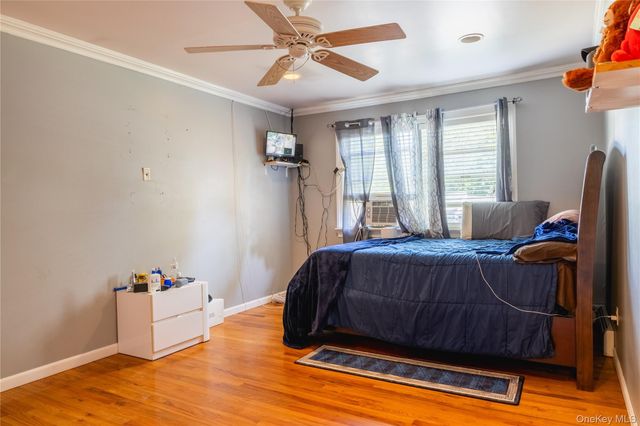 5 2nd Street, Coram, NY 11727