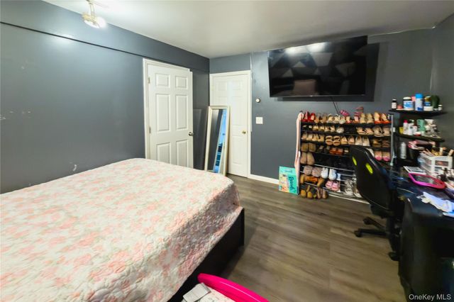 5 2nd Street, Coram, NY 11727