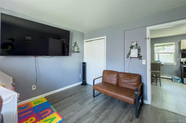 5 2nd Street, Coram, NY 11727