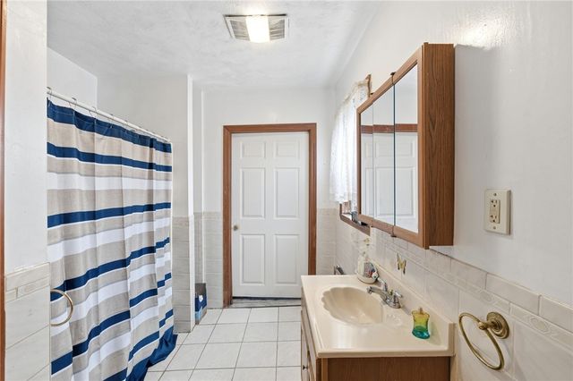 12 Charles Street, Brockton, MA 02321