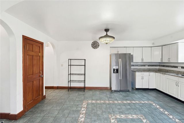 12 Charles Street, Brockton, MA 02321