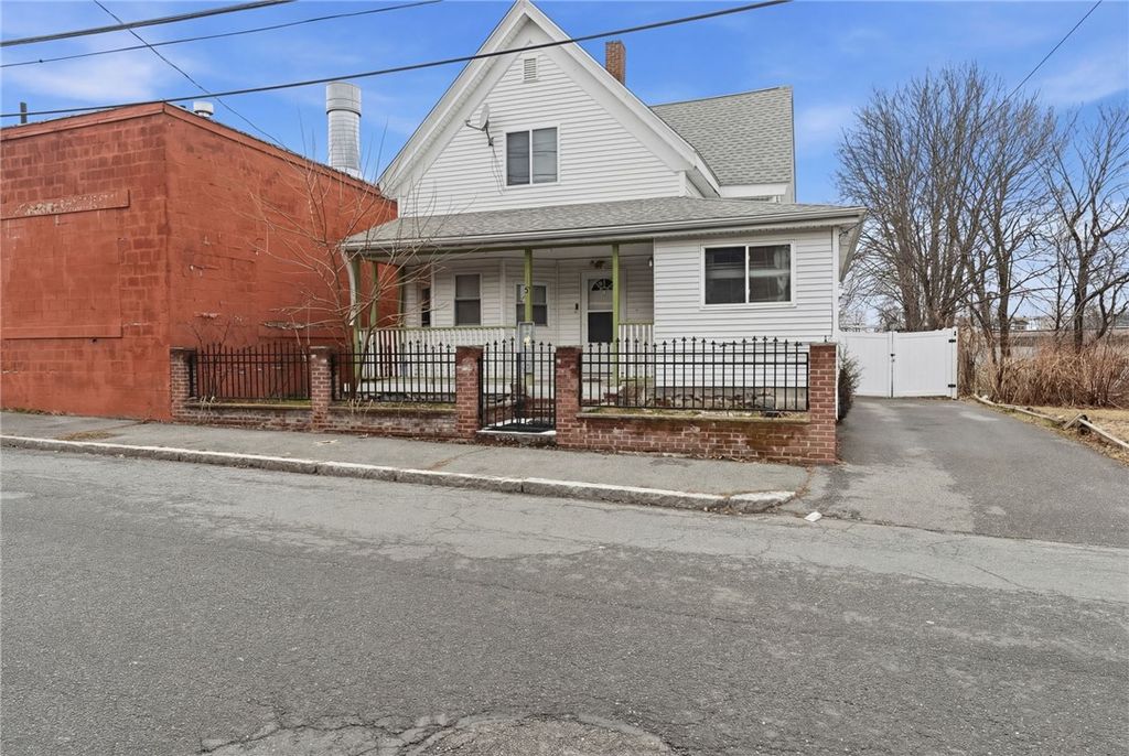 12 Charles Street, Brockton, MA 02321