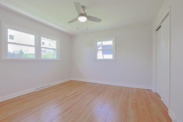 2232 Sprucewood Avenue, Des Plaines, IL 60018