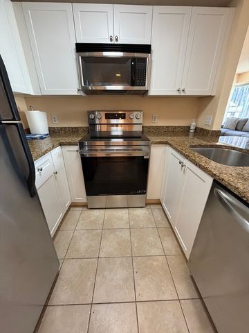 8 Museum Way 802, Cambridge, MA 02141