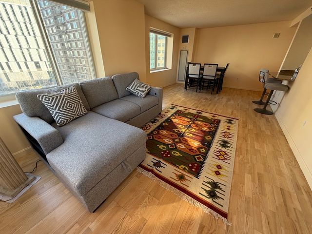 8 Museum Way 802, Cambridge, MA 02141