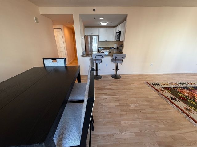 8 Museum Way 802, Cambridge, MA 02141