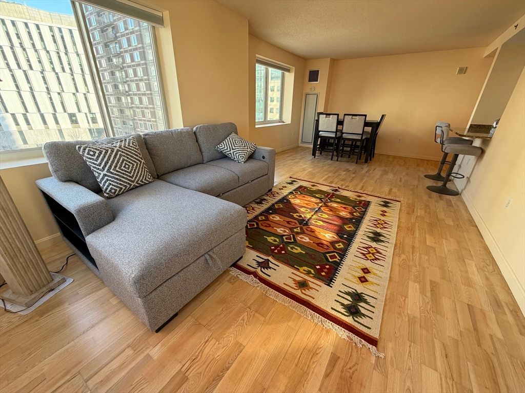 8 Museum Way 802, Cambridge, MA 02141