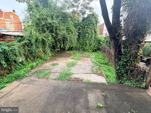 132 DELPHINE ST, Philadelphia, PA 19120